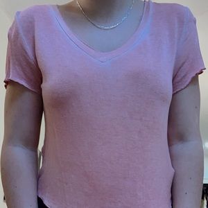 WORN ONCE Super soft v-neck tee